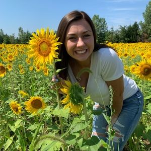 Meet your Posher, Kendra